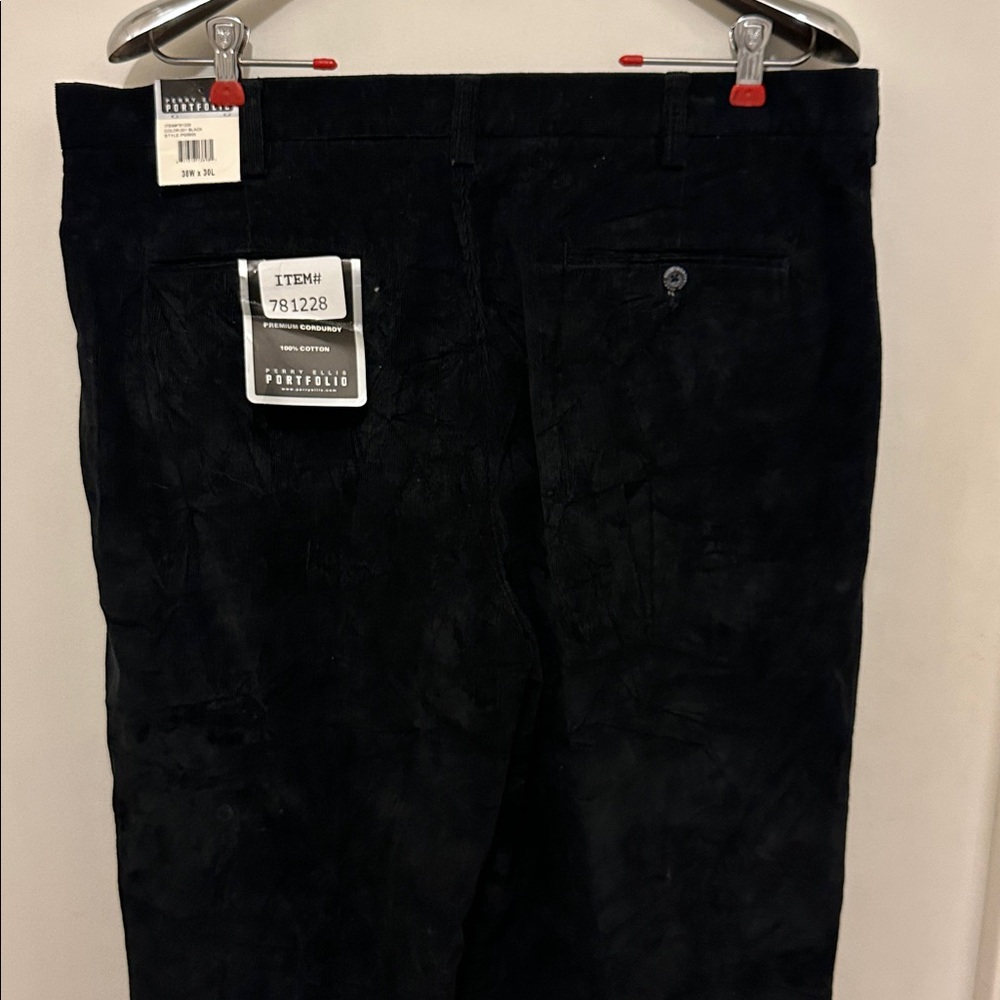 NWT Perry Ellis (38”x30”)